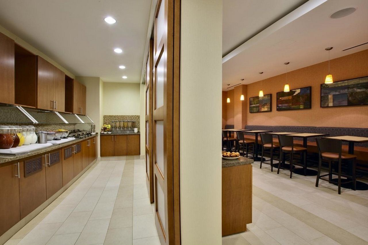 Hyatt House Fort Lauderdale Airport/Cruise Port Dania Beach Restaurant photo